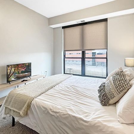 Large Downtown 2Br -Hot Tub-Downtown! Daire Des Moines Dış mekan fotoğraf